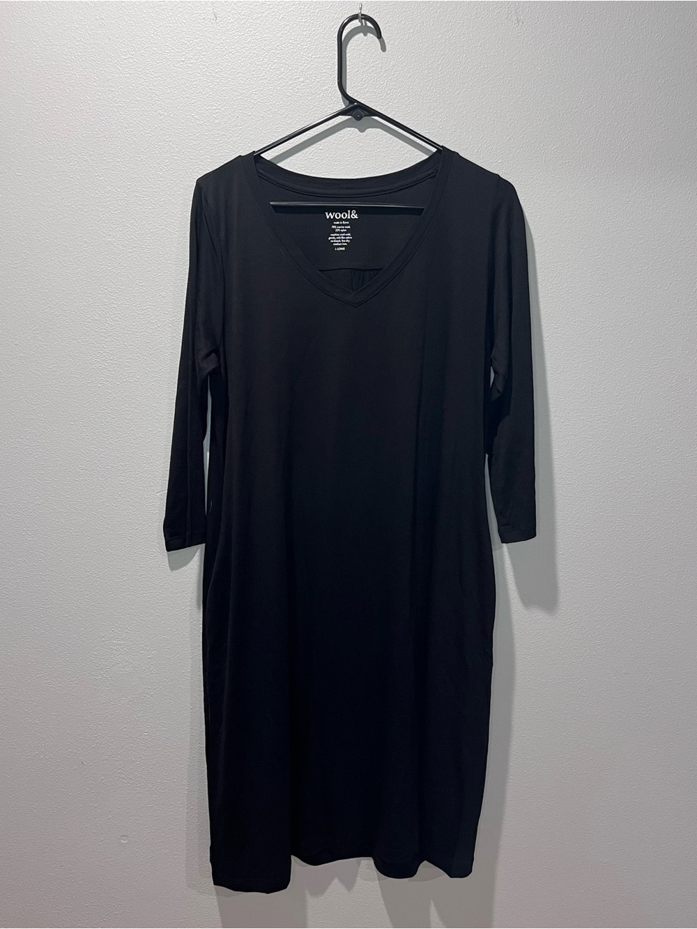 wool& Classic Black V-Neck Long Sleeve Dress